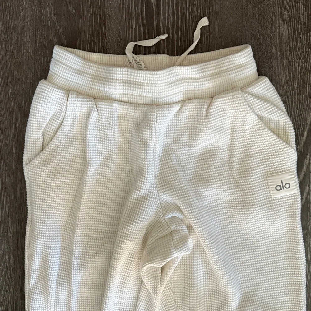 ALO Yoga White Track Pants - Picture 3 of 5
